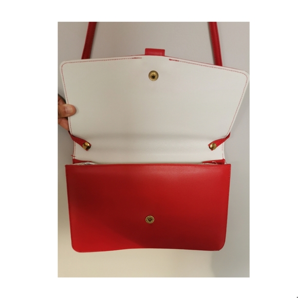 *Vintage* Canadian Made Cabrelli Clutch - Picture 2 of 7